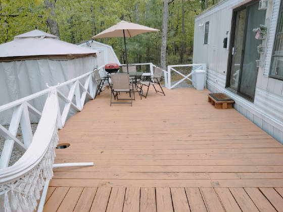 1047deckftr.jpg
